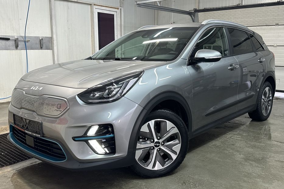 Продам Kia Niro Kia Niro 64 кВт Макс. комплект 2022 года в Львове