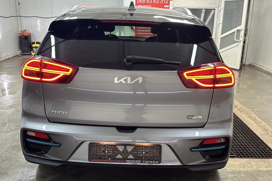 Продам Kia Niro Kia Niro 64 кВт Макс. комплект 2022 года в Львове