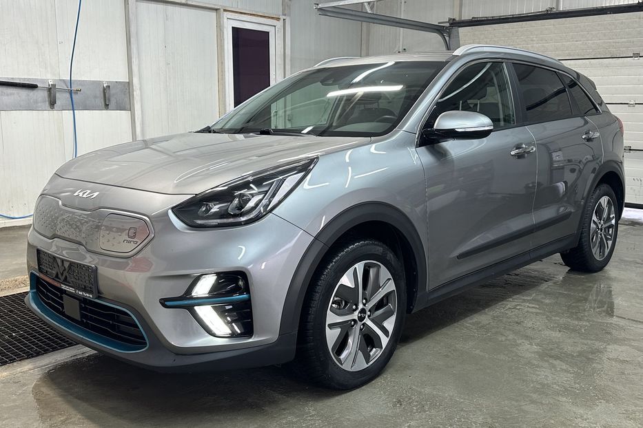 Продам Kia Niro Kia Niro 64 кВт Макс. комплект 2022 года в Львове