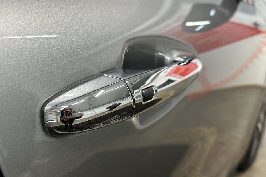 Продам Kia Niro Kia Niro 64 кВт Макс. комплект 2022 года в Львове