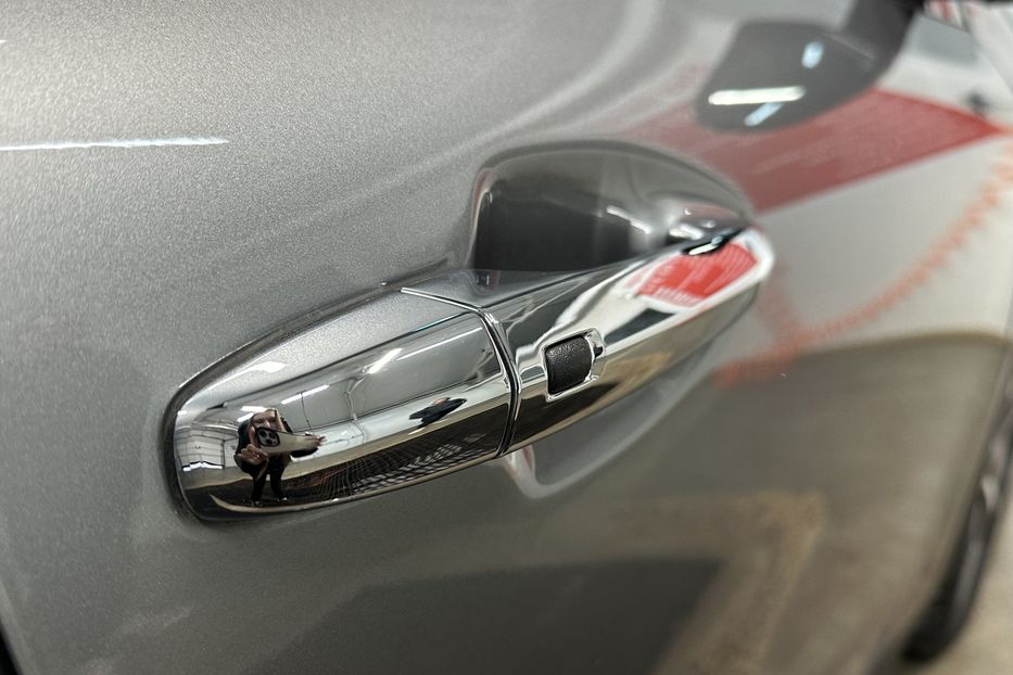 Продам Kia Niro Kia Niro 64 кВт Макс. комплект 2022 года в Львове