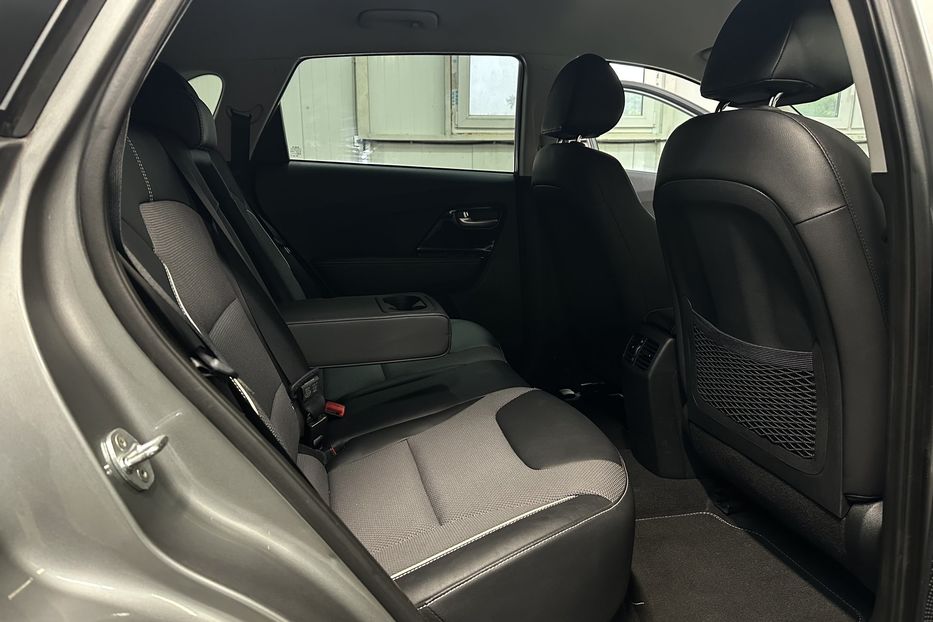 Продам Kia Niro Kia Niro 64 кВт Макс. комплект 2022 года в Львове