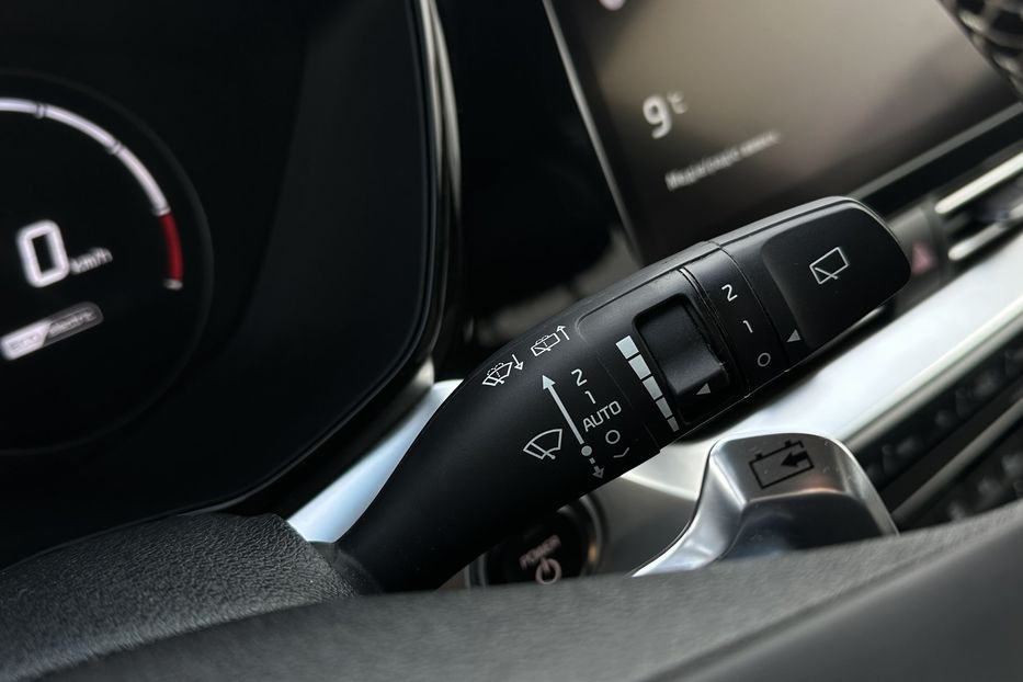 Продам Kia Niro Kia Niro 64 кВт Макс. комплект 2022 года в Львове