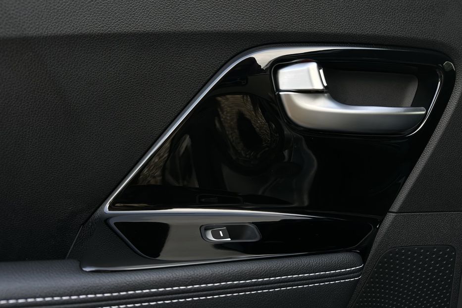Продам Kia Niro Kia Niro 64 кВт Макс. комплект 2022 года в Львове