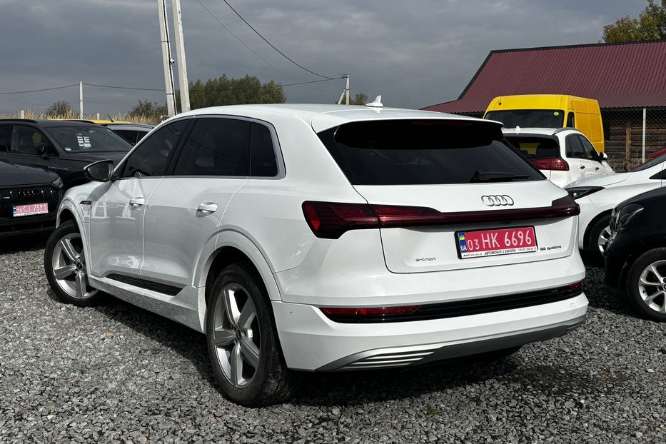 Продам Audi E-Tron 2021 года в Львове