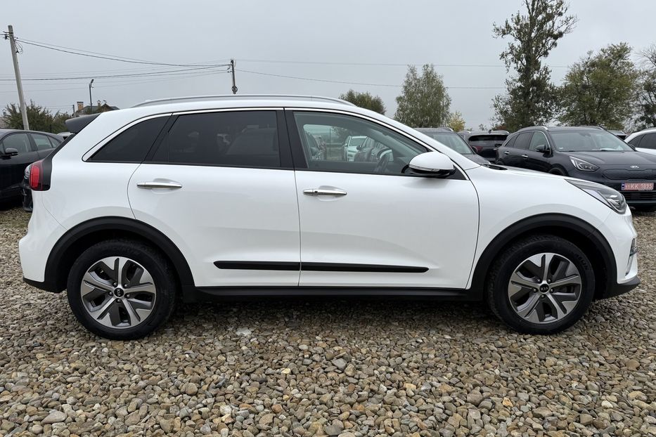 Продам Kia Niro 64 кВт. Макс. комплектація 2021 года в Львове