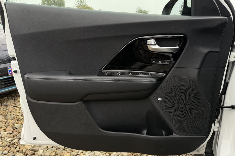 Продам Kia Niro 64 кВт. Макс. комплектація 2021 года в Львове