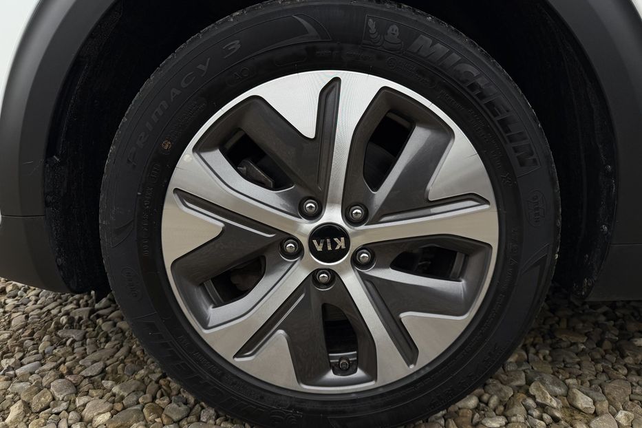 Продам Kia Niro 64 кВт. Макс. комплектація 2021 года в Львове
