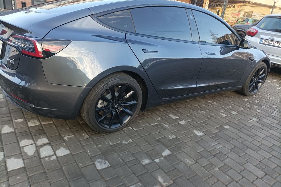Продам Tesla Model 3 максимал 2021 года в Одессе