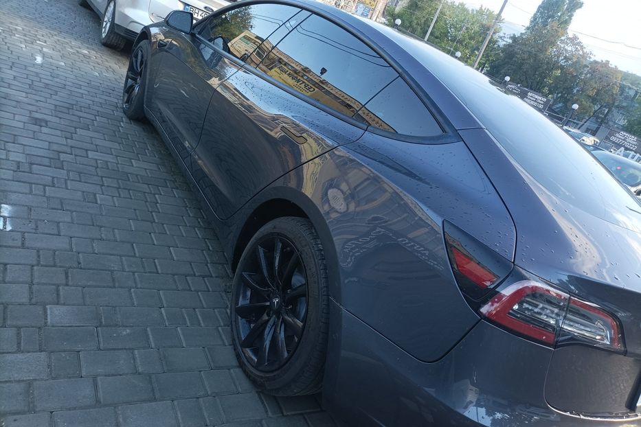 Продам Tesla Model 3 максимал 2021 года в Одессе