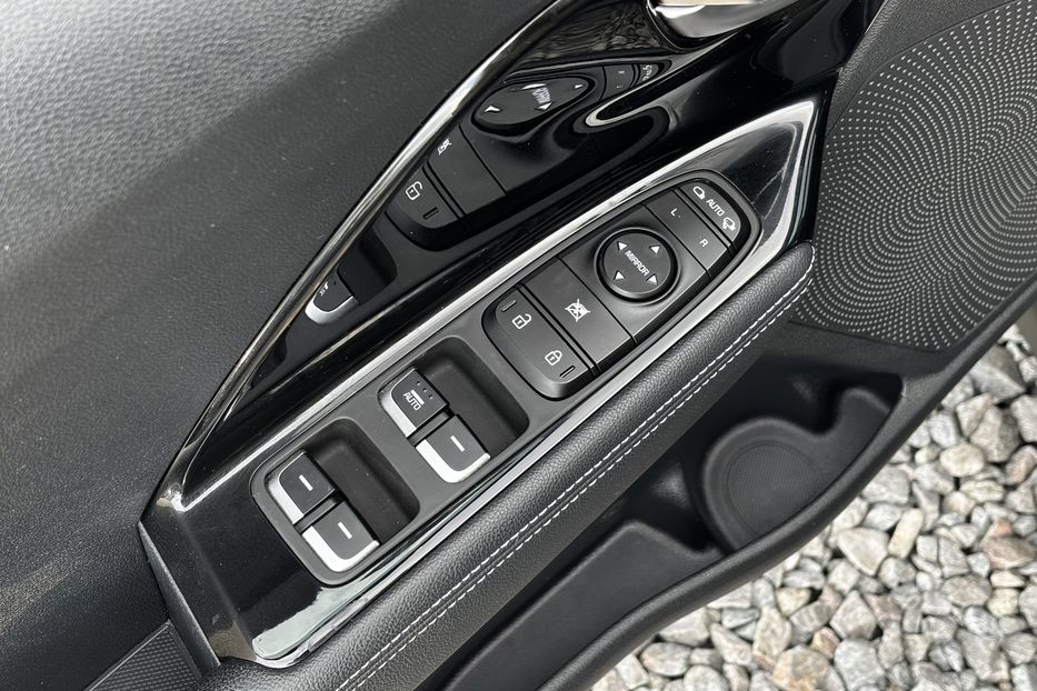 Продам Kia Niro 64 кВт авто у Львові 2021 года в Львове