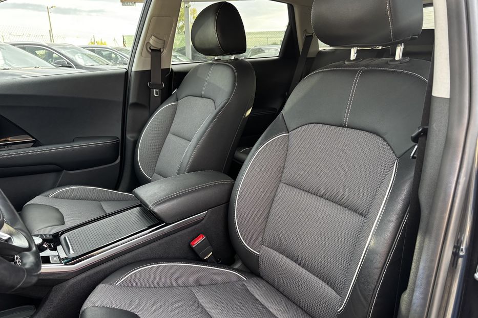 Продам Kia Niro 64 кВт авто у Львові 2021 года в Львове