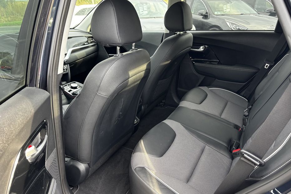 Продам Kia Niro 64 кВт авто у Львові 2021 года в Львове