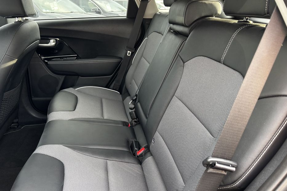 Продам Kia Niro 64 кВт авто у Львові 2021 года в Львове