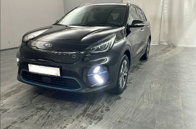 Продам Kia Niro 64 kw авто в дорозі 2021 года в Львове