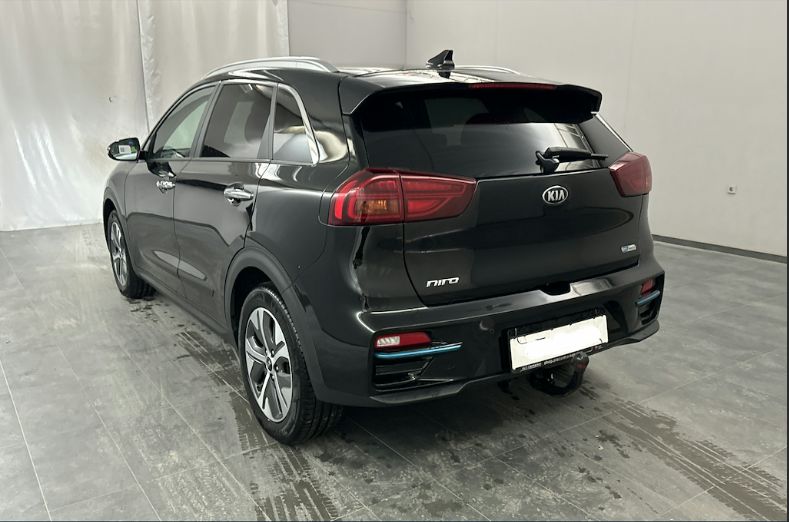 Продам Kia Niro 64 kw авто в дорозі 2021 года в Львове