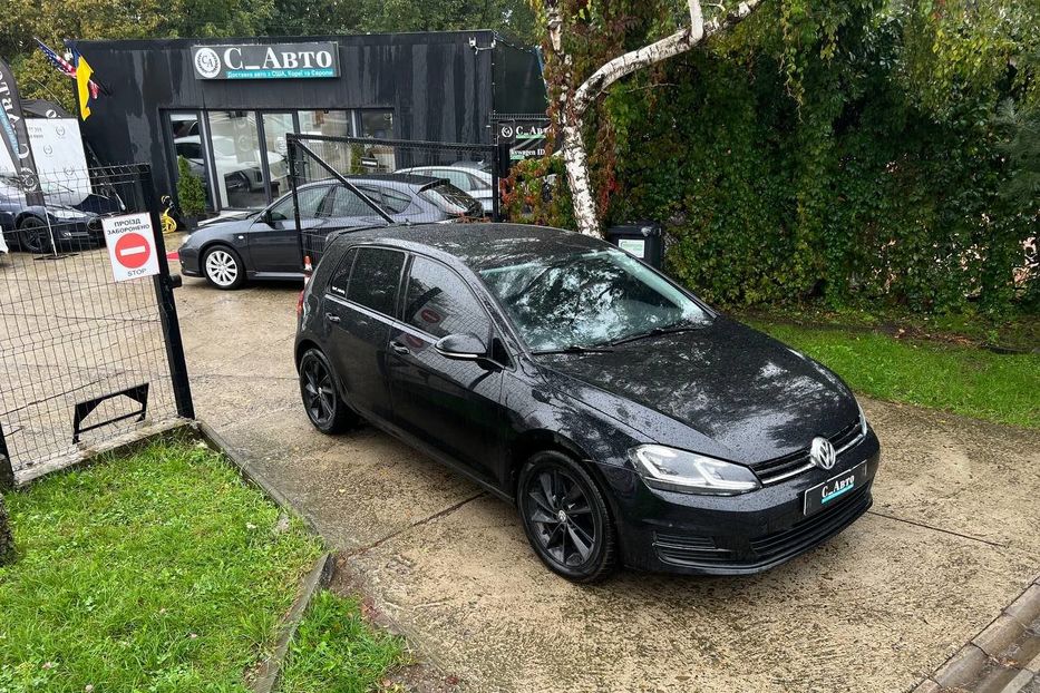 Продам Volkswagen Golf VII 2015 года в Черновцах
