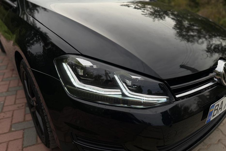 Продам Volkswagen Golf VII 2015 года в Черновцах