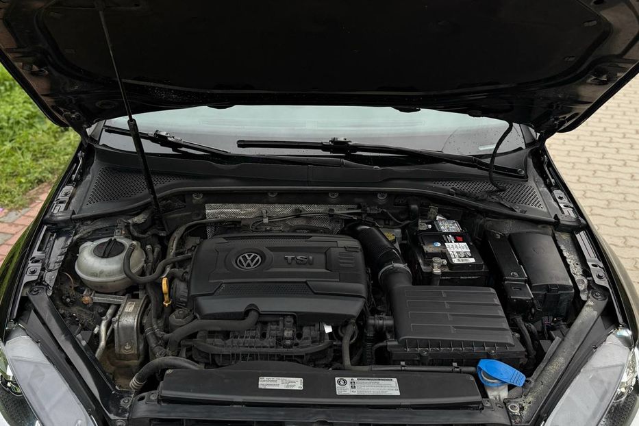 Продам Volkswagen Golf VII 2015 года в Черновцах