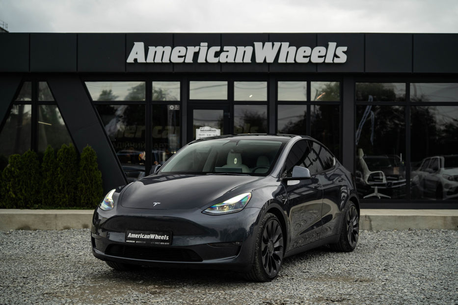 Продам Tesla Model Y Performance 2021 года в Черновцах
