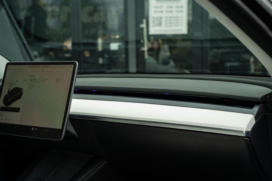 Продам Tesla Model Y Performance 2021 года в Черновцах