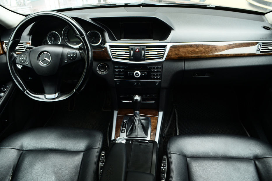 Продам Mercedes-Benz E-Class 2011 года в Киеве