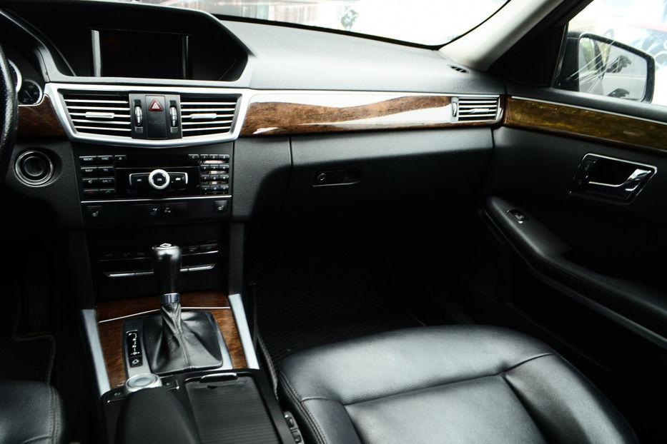 Продам Mercedes-Benz E-Class 2011 года в Киеве