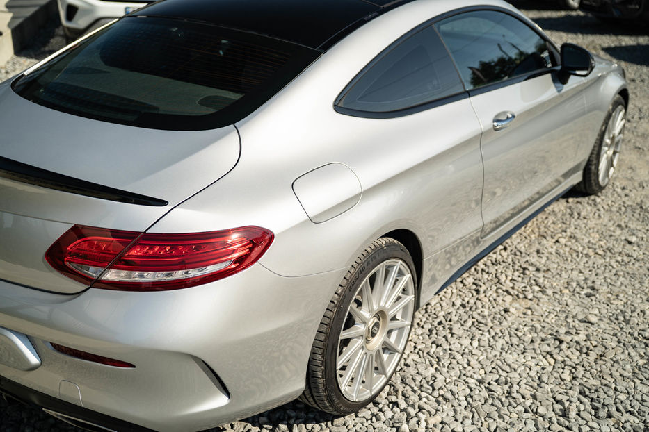 Продам Mercedes-Benz C-Class 300 2016 года в Черновцах