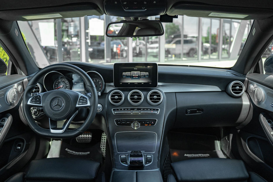 Продам Mercedes-Benz C-Class 300 2016 года в Черновцах