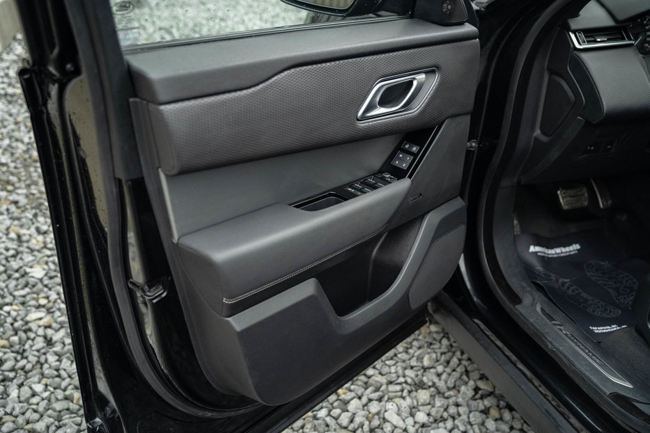 Продам Land Rover Range Rover Velar R-Dynamic S 2022 года в Черновцах