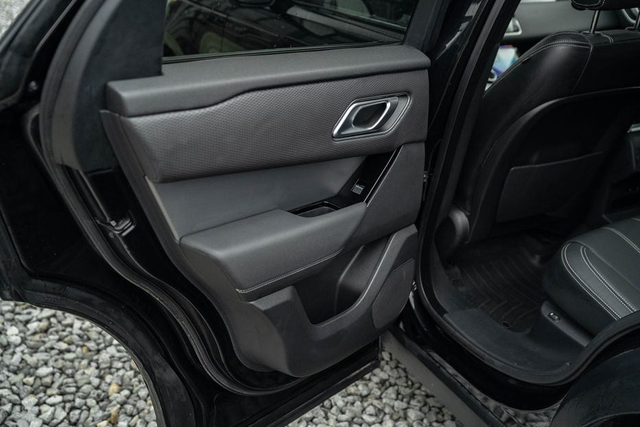 Продам Land Rover Range Rover Velar R-Dynamic S 2022 года в Черновцах