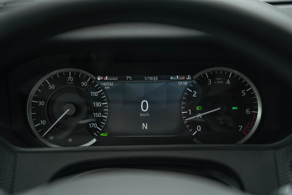 Продам Land Rover Range Rover Velar R-Dynamic S 2022 года в Черновцах
