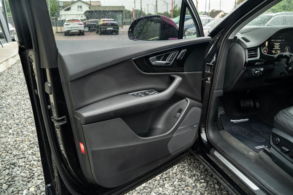 Продам Audi Q7 Prestige 2017 года в Черновцах