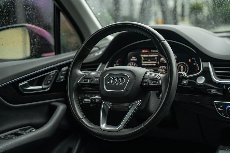 Продам Audi Q7 Prestige 2017 года в Черновцах