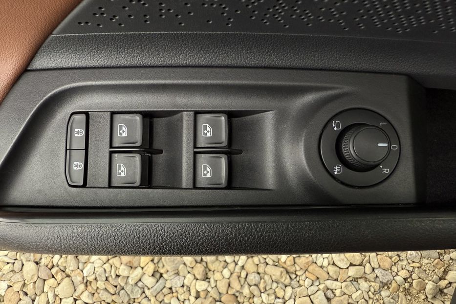 Продам Skoda 100  Enyaq iV 60 62kWh (180 к.с.) 2022 года в Львове