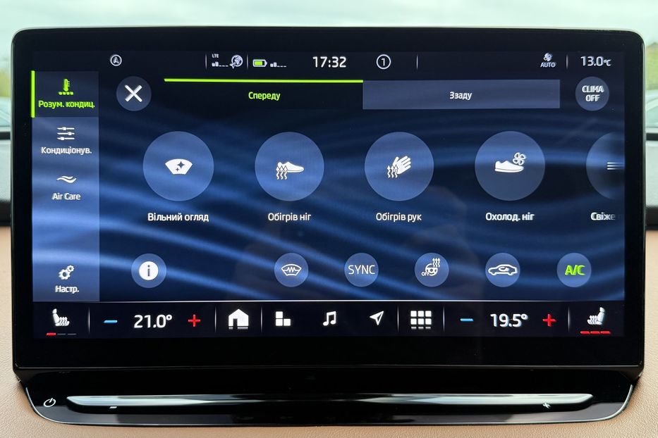 Продам Skoda 100  Enyaq iV 60 62kWh (180 к.с.) 2022 года в Львове