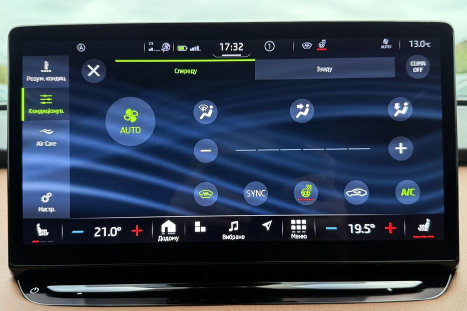 Продам Skoda 100  Enyaq iV 60 62kWh (180 к.с.) 2022 года в Львове