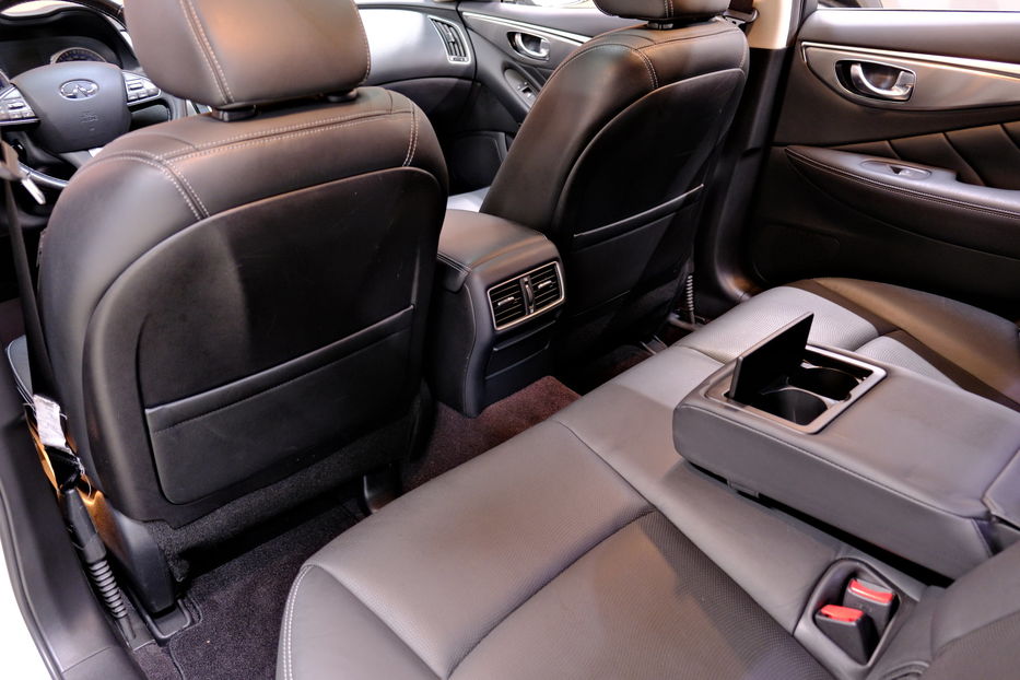 Продам Infiniti Q50 2.2d 2015 года в Одессе