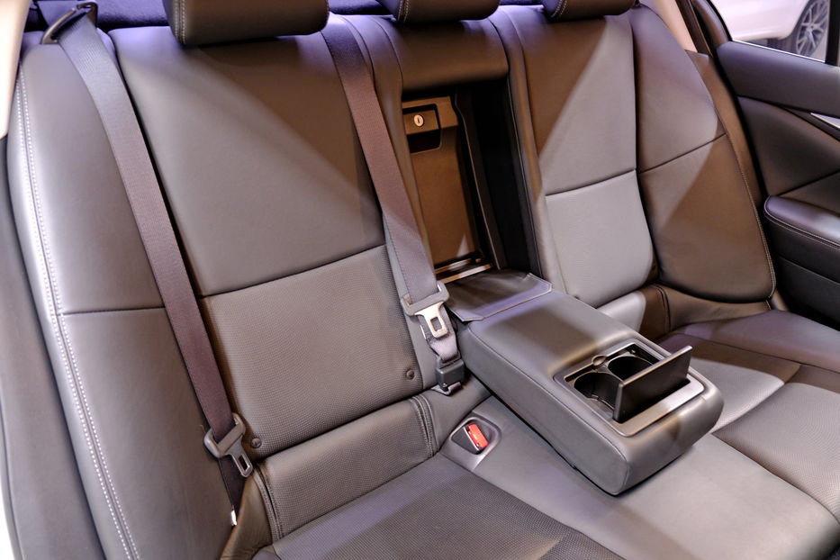 Продам Infiniti Q50 2.2d 2015 года в Одессе