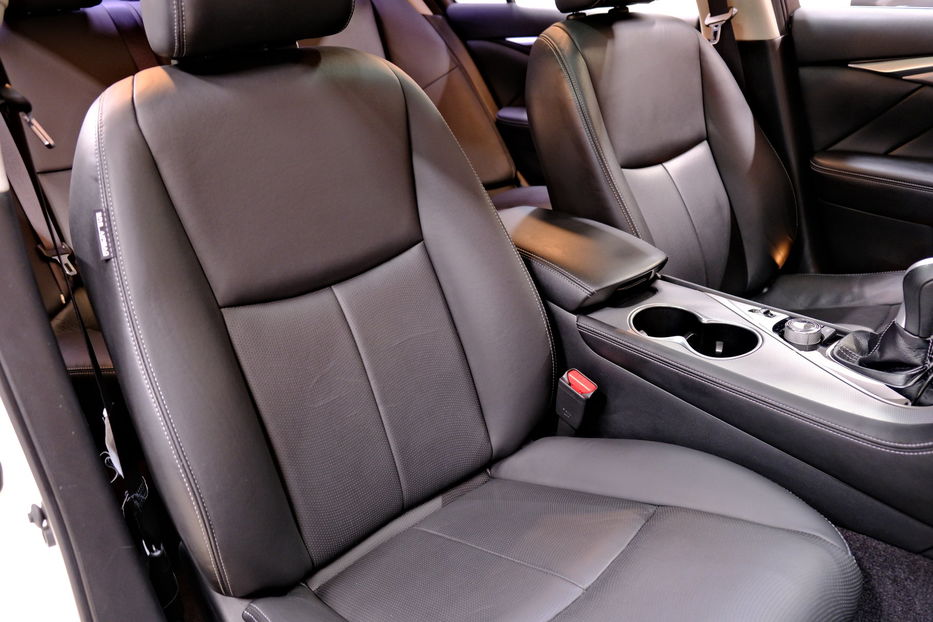 Продам Infiniti Q50 2.2d 2015 года в Одессе
