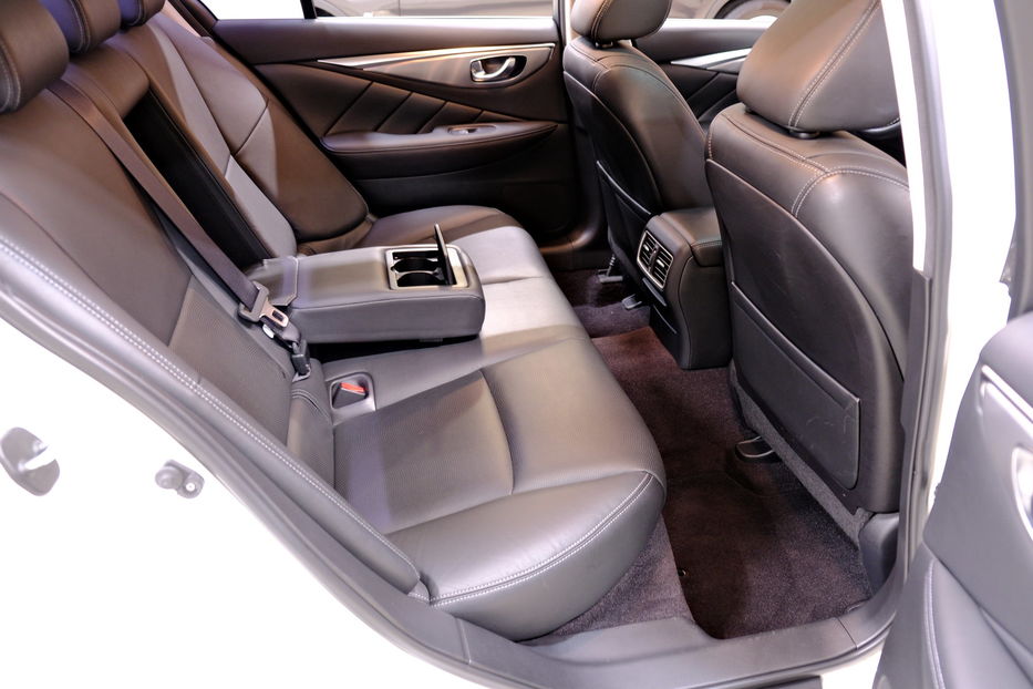 Продам Infiniti Q50 2.2d 2015 года в Одессе