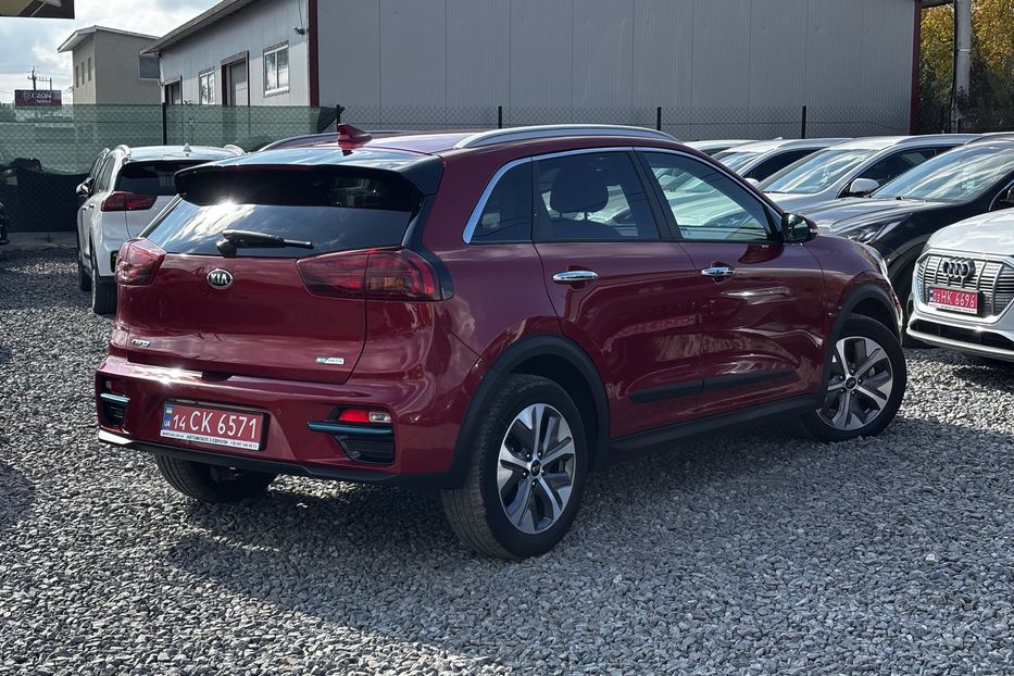 Продам Kia Niro 64 кВт  авто у Львові  2020 года в Львове