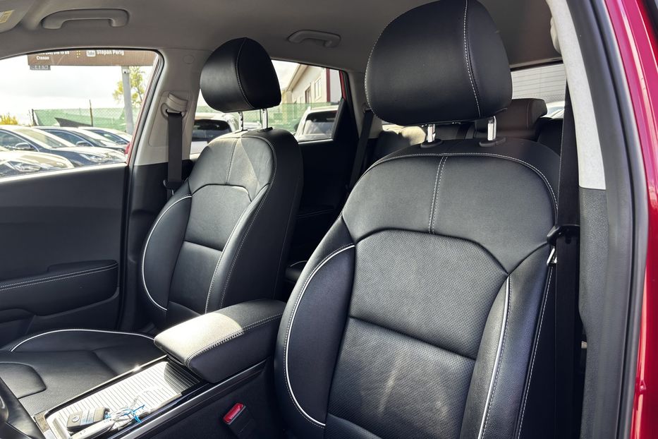 Продам Kia Niro 64 кВт  авто у Львові  2020 года в Львове