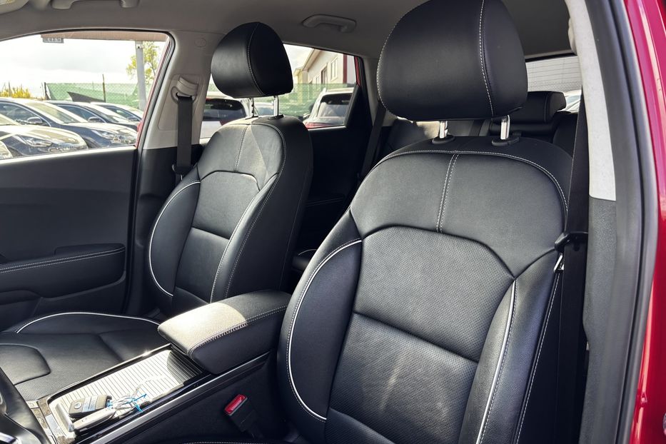 Продам Kia Niro 64 кВт  авто у Львові  2020 года в Львове