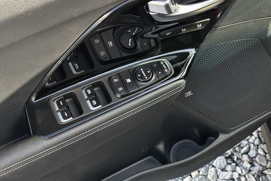 Продам Kia Niro 64 кВт  авто у Львові  2020 года в Львове