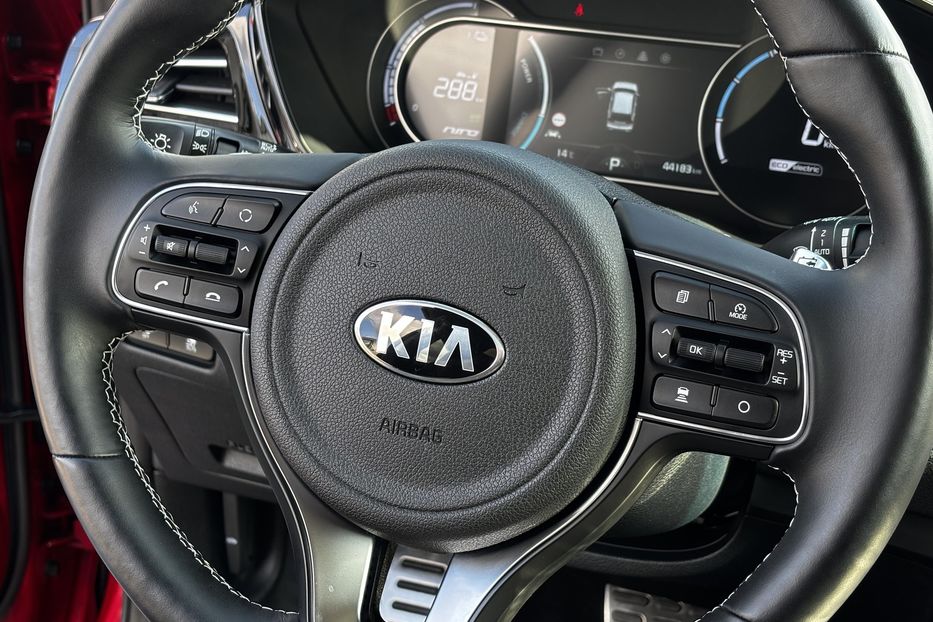 Продам Kia Niro 64 кВт  авто у Львові  2020 года в Львове