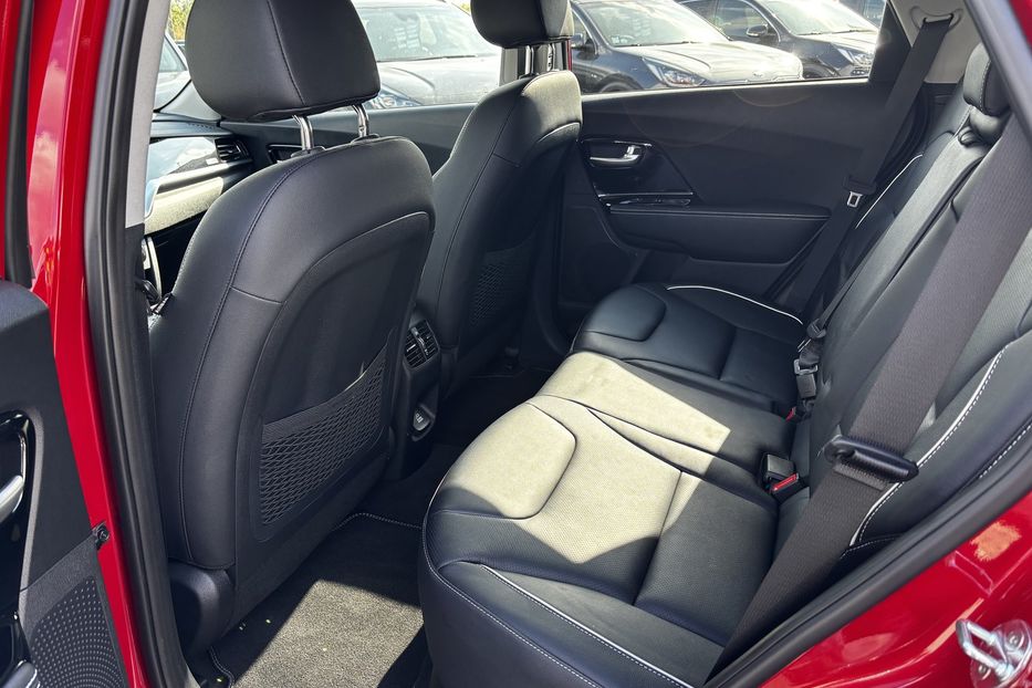 Продам Kia Niro 64 кВт  авто у Львові  2020 года в Львове