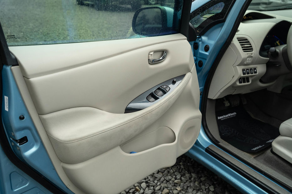 Продам Nissan Leaf 2015 года в Черновцах