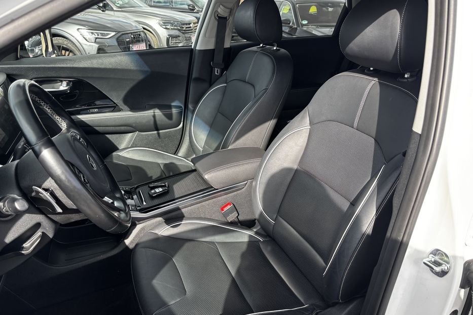 Продам Kia Niro 64квт авто у Львові 2020 года в Львове