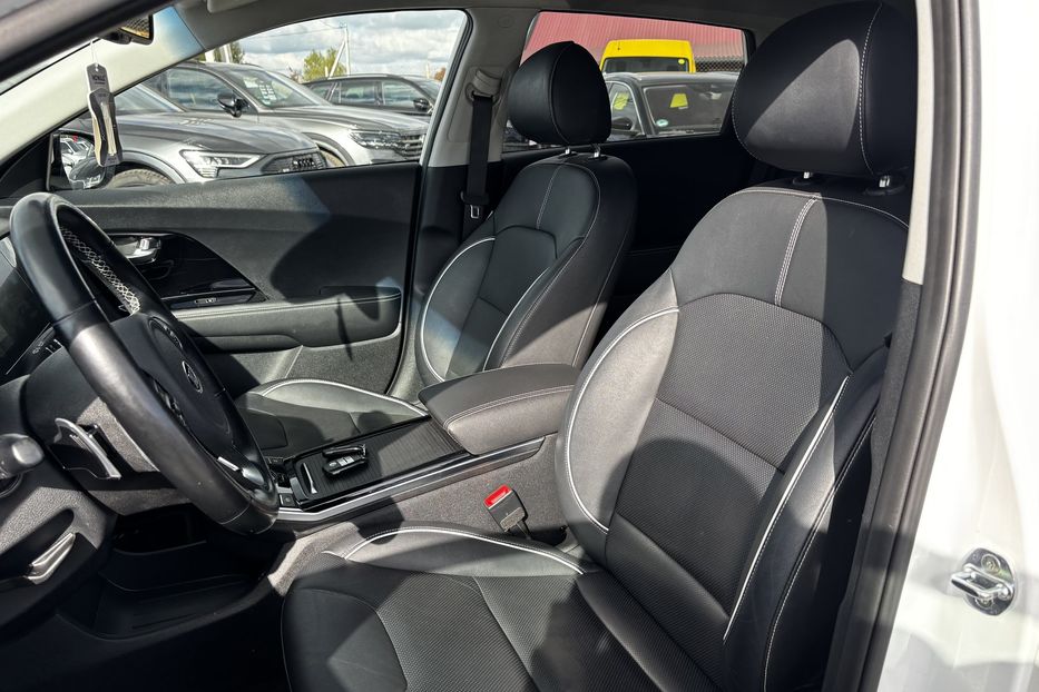 Продам Kia Niro 64квт авто у Львові 2020 года в Львове